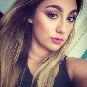 Meet your Posher, Paige